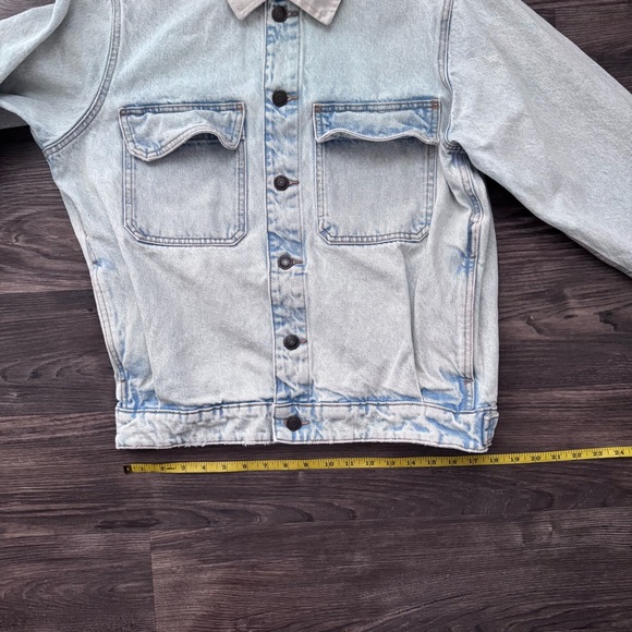 Zara Light Blue Denim Jacket with Cream Collar - Picture 6 of 8